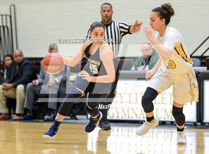 Thumbnail 1 in Alexander vs. East Central (UIL 6A Regional Semifinals) photogallery.