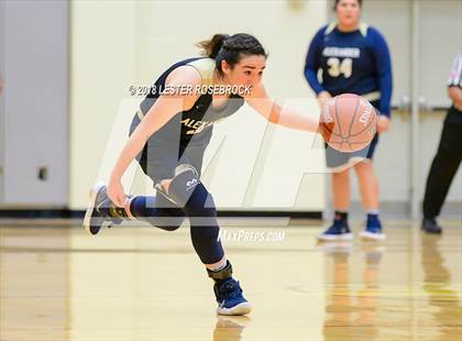 Thumbnail 1 in Alexander vs. East Central (UIL 6A Regional Semifinals) photogallery.