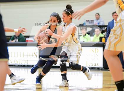 Thumbnail 2 in Alexander vs. East Central (UIL 6A Regional Semifinals) photogallery.