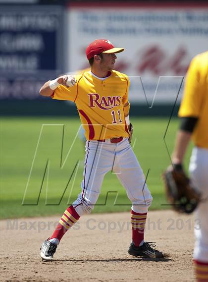 Thumbnail 3 in Willow Glen vs. St. Ignatius (CIF CCS D2 Final) photogallery.