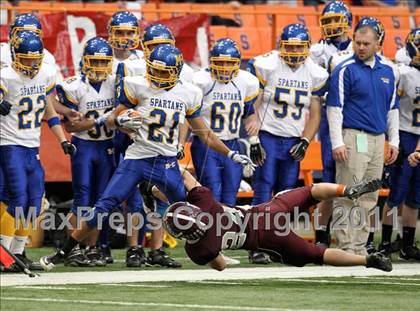 Thumbnail 3 in Maine-Endwell vs. Burnt Hills-Ballston Lake (NYSPHSAA Class A Final) photogallery.
