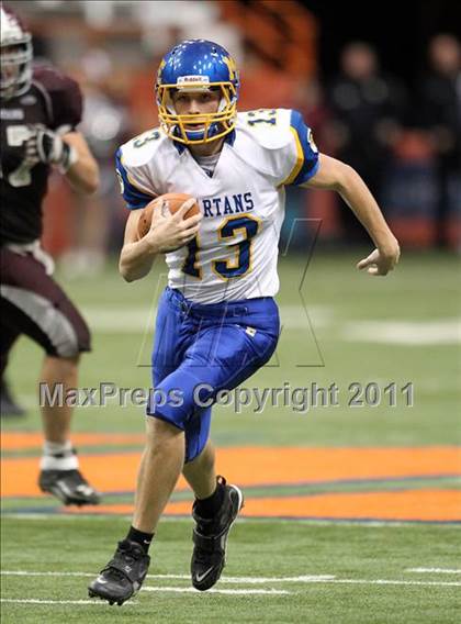 Thumbnail 1 in Maine-Endwell vs. Burnt Hills-Ballston Lake (NYSPHSAA Class A Final) photogallery.