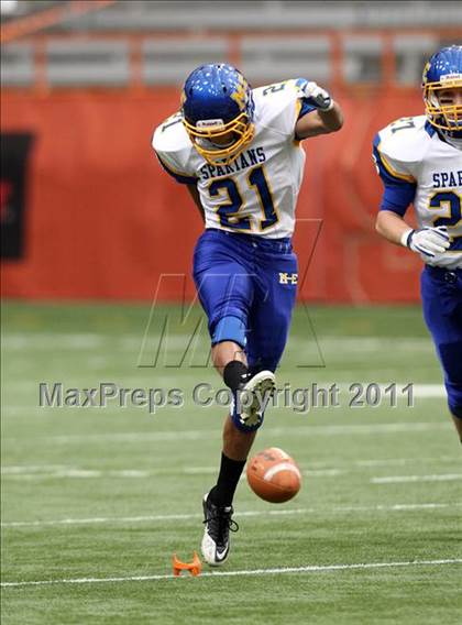 Thumbnail 3 in Maine-Endwell vs. Burnt Hills-Ballston Lake (NYSPHSAA Class A Final) photogallery.