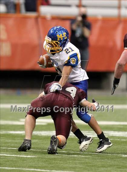 Thumbnail 1 in Maine-Endwell vs. Burnt Hills-Ballston Lake (NYSPHSAA Class A Final) photogallery.