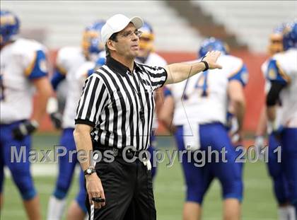 Thumbnail 2 in Maine-Endwell vs. Burnt Hills-Ballston Lake (NYSPHSAA Class A Final) photogallery.