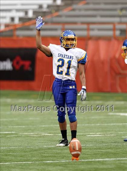 Thumbnail 3 in Maine-Endwell vs. Burnt Hills-Ballston Lake (NYSPHSAA Class A Final) photogallery.