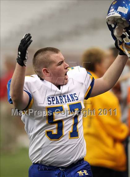 Thumbnail 2 in Maine-Endwell vs. Burnt Hills-Ballston Lake (NYSPHSAA Class A Final) photogallery.