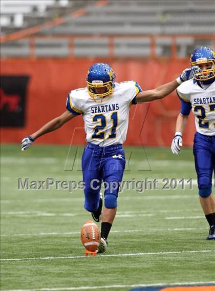Thumbnail 1 in Maine-Endwell vs. Burnt Hills-Ballston Lake (NYSPHSAA Class A Final) photogallery.