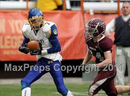 Thumbnail 3 in Maine-Endwell vs. Burnt Hills-Ballston Lake (NYSPHSAA Class A Final) photogallery.