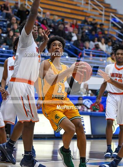 Thumbnail 3 in Southern Lee vs. Pine Forest (Cumberland County Schools Basketball Holiday Classic) photogallery.