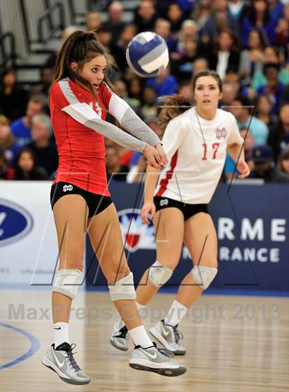 Thumbnail 3 in Los Alamitos vs. Mater Dei (CIF SS 1AA Final) photogallery.