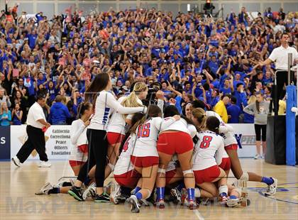 Thumbnail 3 in Los Alamitos vs. Mater Dei (CIF SS 1AA Final) photogallery.