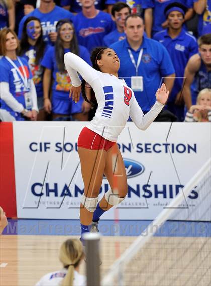 Thumbnail 3 in Los Alamitos vs. Mater Dei (CIF SS 1AA Final) photogallery.