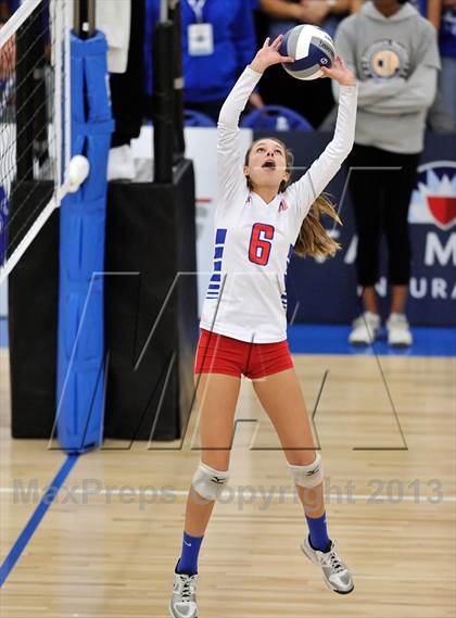 Thumbnail 3 in Los Alamitos vs. Mater Dei (CIF SS 1AA Final) photogallery.