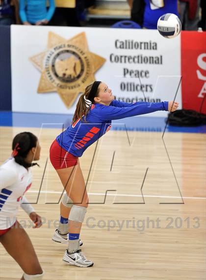 Thumbnail 3 in Los Alamitos vs. Mater Dei (CIF SS 1AA Final) photogallery.