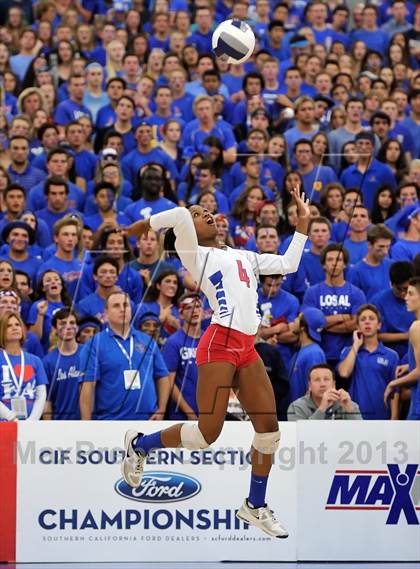 Thumbnail 1 in Los Alamitos vs. Mater Dei (CIF SS 1AA Final) photogallery.