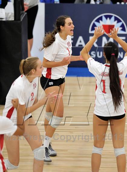 Thumbnail 3 in Los Alamitos vs. Mater Dei (CIF SS 1AA Final) photogallery.