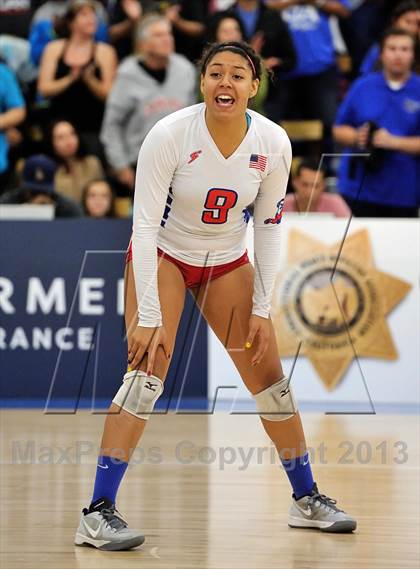 Thumbnail 2 in Los Alamitos vs. Mater Dei (CIF SS 1AA Final) photogallery.
