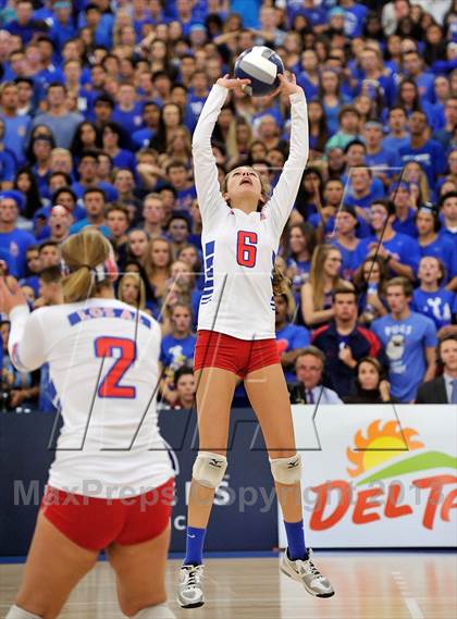 Thumbnail 1 in Los Alamitos vs. Mater Dei (CIF SS 1AA Final) photogallery.