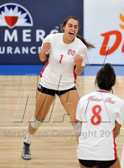Thumbnail 3 in Los Alamitos vs. Mater Dei (CIF SS 1AA Final) photogallery.
