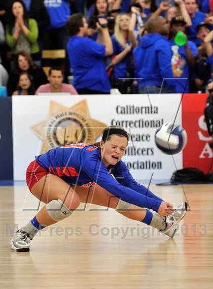 Thumbnail 1 in Los Alamitos vs. Mater Dei (CIF SS 1AA Final) photogallery.