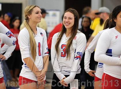 Thumbnail 1 in Los Alamitos vs. Mater Dei (CIF SS 1AA Final) photogallery.