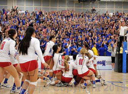 Thumbnail 1 in Los Alamitos vs. Mater Dei (CIF SS 1AA Final) photogallery.