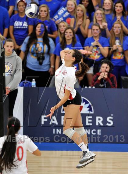 Thumbnail 2 in Los Alamitos vs. Mater Dei (CIF SS 1AA Final) photogallery.