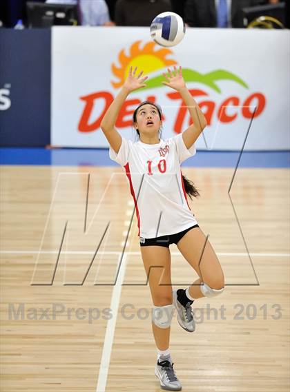 Thumbnail 1 in Los Alamitos vs. Mater Dei (CIF SS 1AA Final) photogallery.