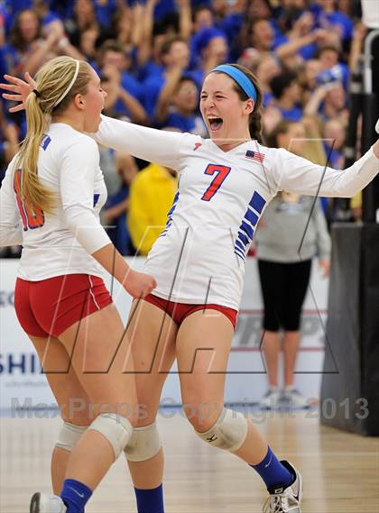 Thumbnail 1 in Los Alamitos vs. Mater Dei (CIF SS 1AA Final) photogallery.