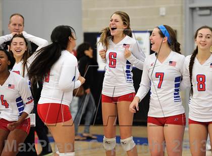 Thumbnail 3 in Los Alamitos vs. Mater Dei (CIF SS 1AA Final) photogallery.