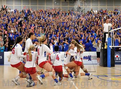 Thumbnail 2 in Los Alamitos vs. Mater Dei (CIF SS 1AA Final) photogallery.