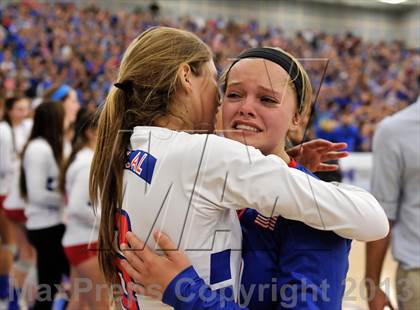 Thumbnail 3 in Los Alamitos vs. Mater Dei (CIF SS 1AA Final) photogallery.