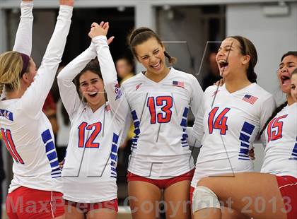Thumbnail 2 in Los Alamitos vs. Mater Dei (CIF SS 1AA Final) photogallery.