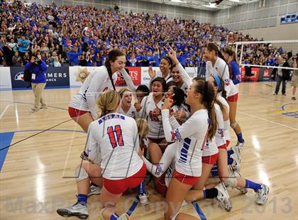 Thumbnail 2 in Los Alamitos vs. Mater Dei (CIF SS 1AA Final) photogallery.