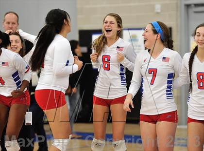 Thumbnail 2 in Los Alamitos vs. Mater Dei (CIF SS 1AA Final) photogallery.