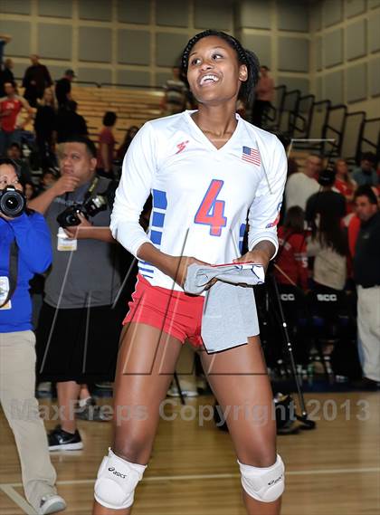 Thumbnail 3 in Los Alamitos vs. Mater Dei (CIF SS 1AA Final) photogallery.