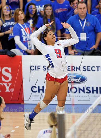 Thumbnail 2 in Los Alamitos vs. Mater Dei (CIF SS 1AA Final) photogallery.