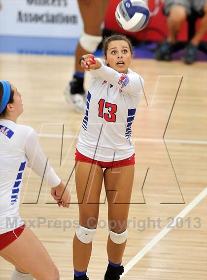 Thumbnail 3 in Los Alamitos vs. Mater Dei (CIF SS 1AA Final) photogallery.