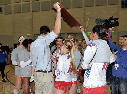 Thumbnail 1 in Los Alamitos vs. Mater Dei (CIF SS 1AA Final) photogallery.