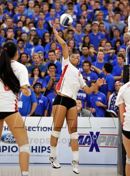 Thumbnail 3 in Los Alamitos vs. Mater Dei (CIF SS 1AA Final) photogallery.