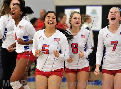 Thumbnail 1 in Los Alamitos vs. Mater Dei (CIF SS 1AA Final) photogallery.