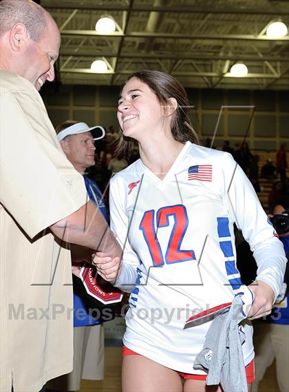Thumbnail 1 in Los Alamitos vs. Mater Dei (CIF SS 1AA Final) photogallery.