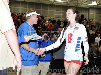 Thumbnail 2 in Los Alamitos vs. Mater Dei (CIF SS 1AA Final) photogallery.