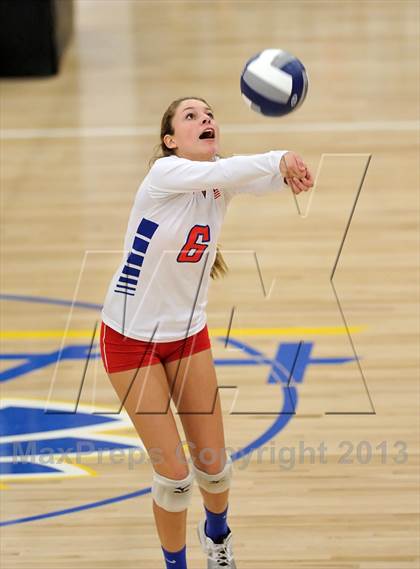 Thumbnail 3 in Los Alamitos vs. Mater Dei (CIF SS 1AA Final) photogallery.