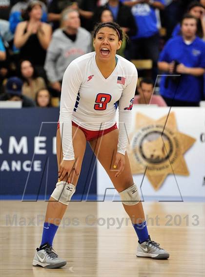 Thumbnail 3 in Los Alamitos vs. Mater Dei (CIF SS 1AA Final) photogallery.