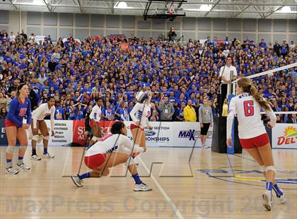 Thumbnail 2 in Los Alamitos vs. Mater Dei (CIF SS 1AA Final) photogallery.