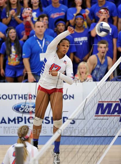 Thumbnail 1 in Los Alamitos vs. Mater Dei (CIF SS 1AA Final) photogallery.