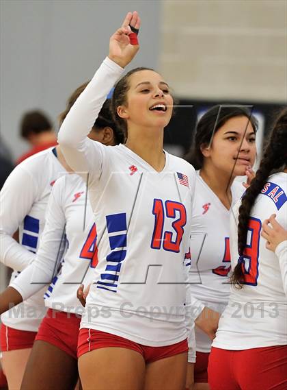 Thumbnail 1 in Los Alamitos vs. Mater Dei (CIF SS 1AA Final) photogallery.