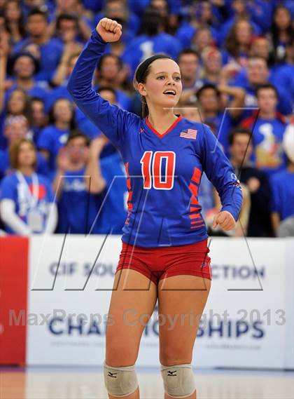 Thumbnail 2 in Los Alamitos vs. Mater Dei (CIF SS 1AA Final) photogallery.